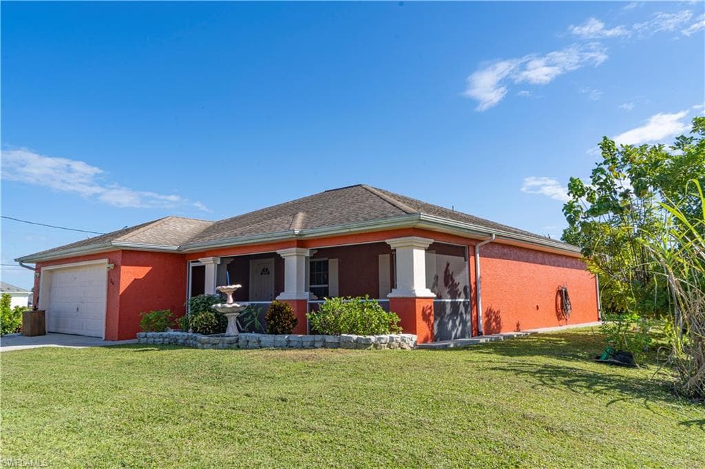 804 Donald AVE N LEHIGH ACRES, FL 33971