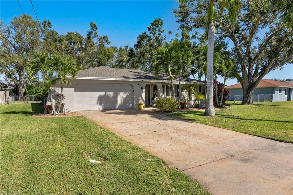 1903 SE 15th TER CAPE CORAL, FL 33990