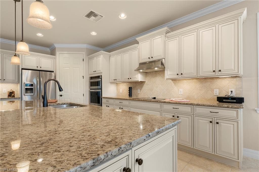 15045 Malayan CT BONITA SPRINGS, FL 34135