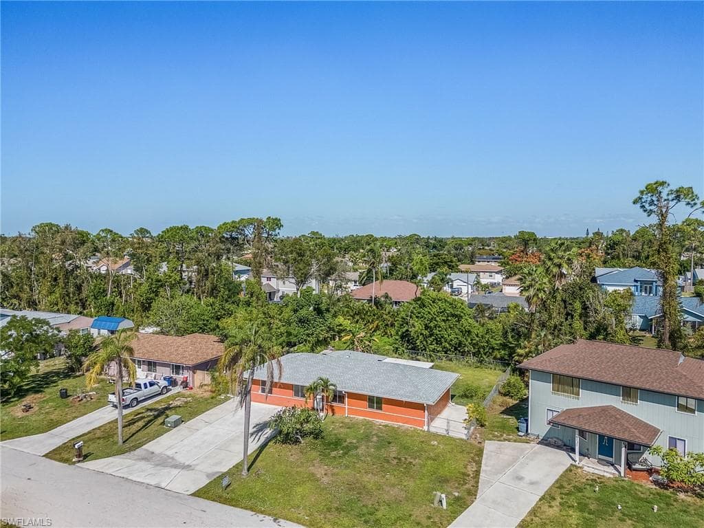 8133 Lake San Carlos CIR FORT MYERS, FL 33967