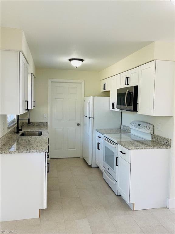 17 Castlebar CIR FORT MYERS, FL 33905