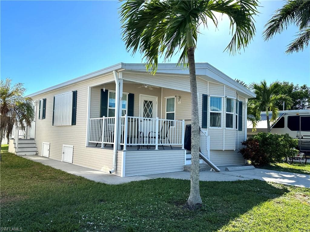 4721 Robert E Lee BLVD W ESTERO, FL 33928