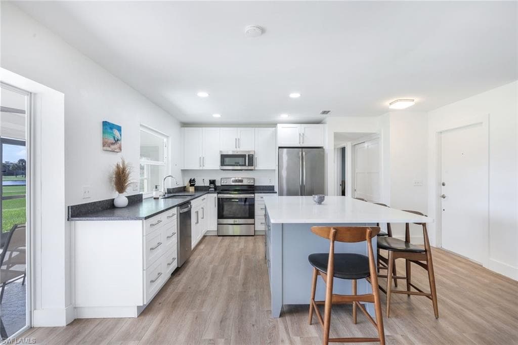 4193 Lakewood BLVD E-15 NAPLES, FL 34112