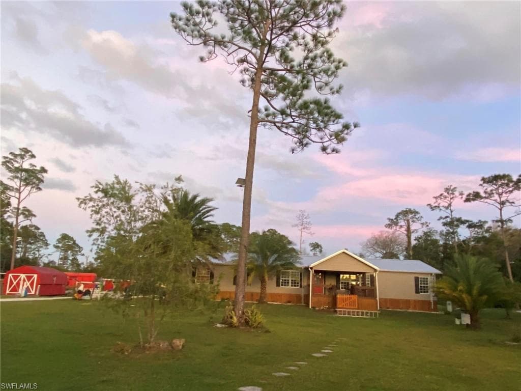 1216 Pine AVE LABELLE, FL 33935