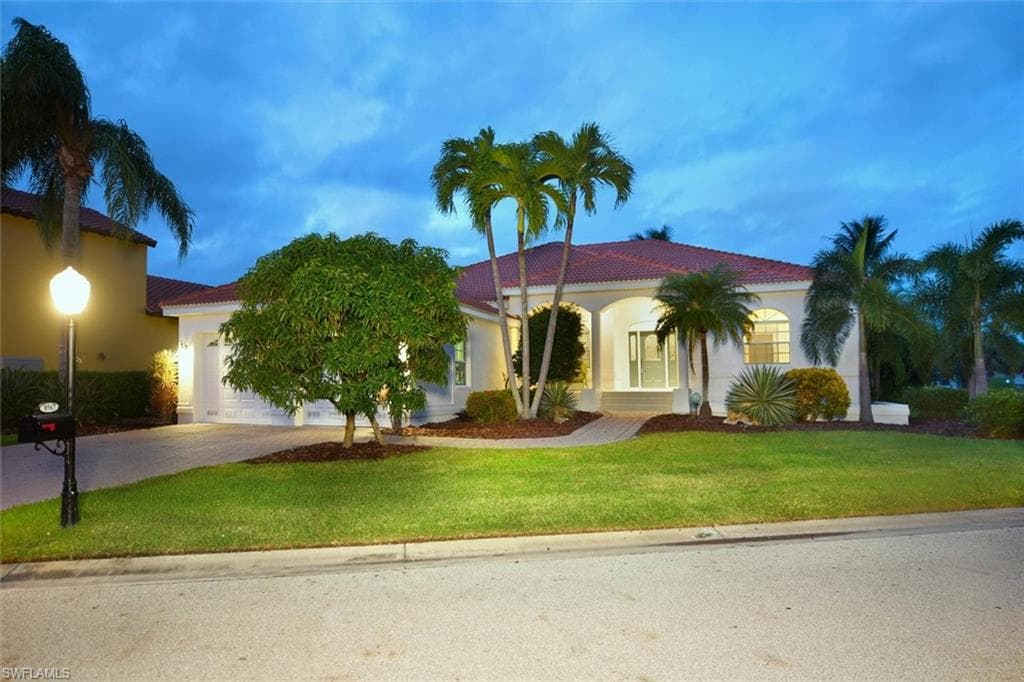 8567 S Lake CIR FORT MYERS, FL 33908