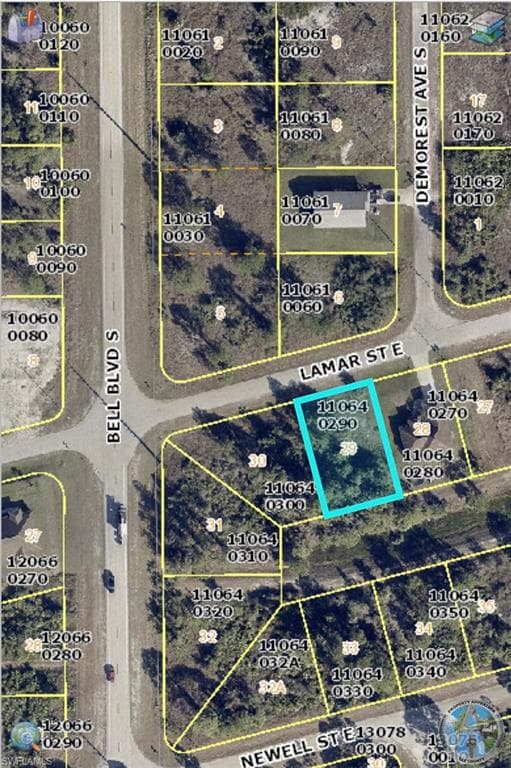 806 Lamar ST E LEHIGH ACRES, FL 33974