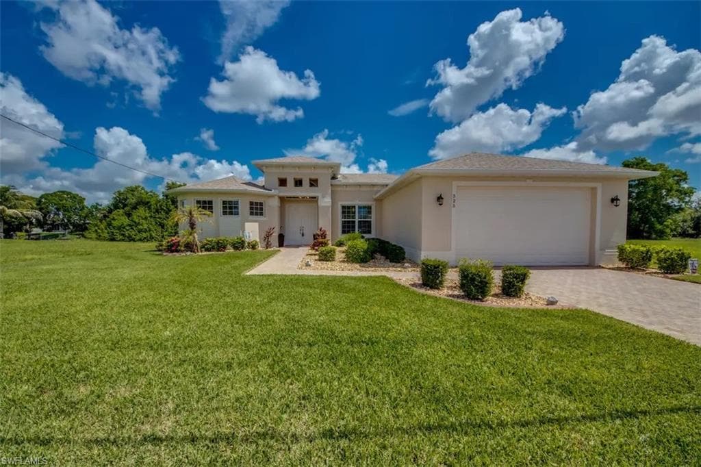 525 SE 7th ST CAPE CORAL, FL 33990