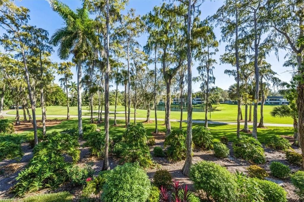 103 Clubhouse LN 283 NAPLES, FL 34105