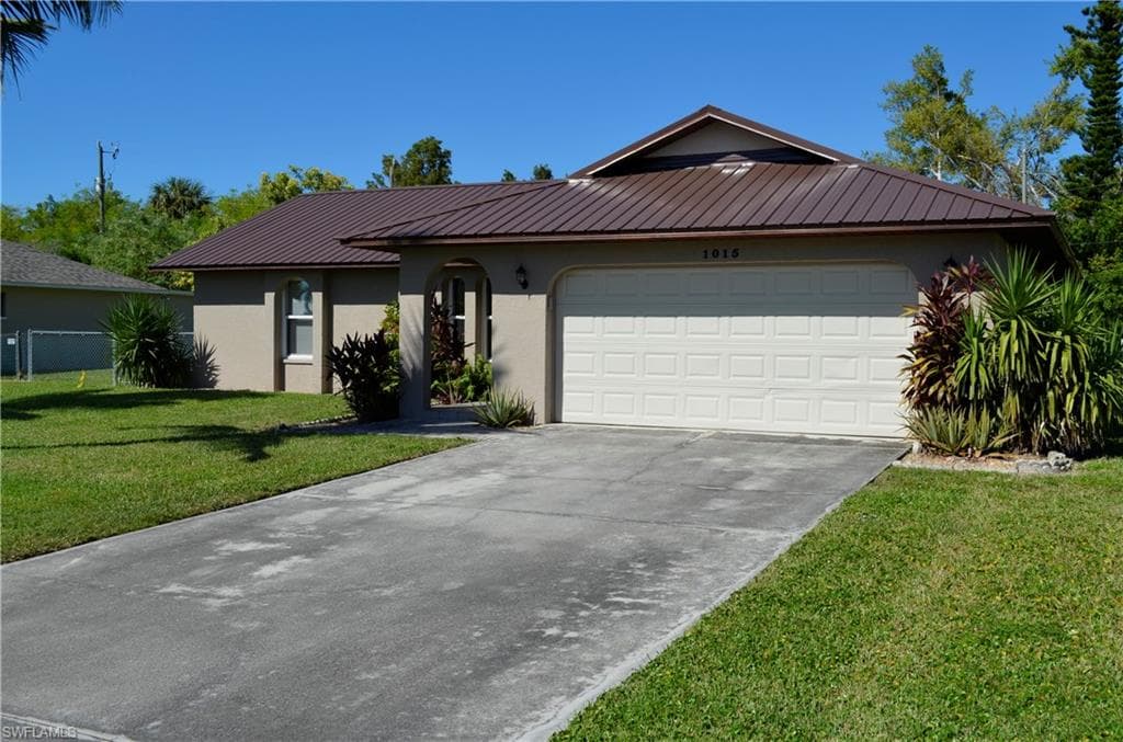1015 SE 25th TER CAPE CORAL, FL 33904