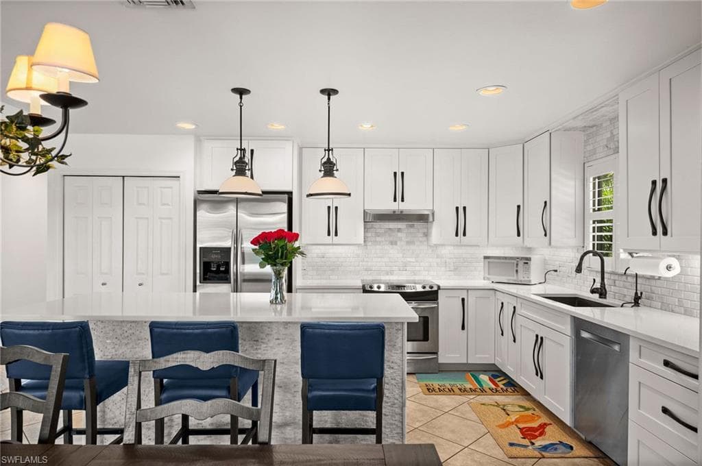 762 Park AVE NAPLES, FL 34110