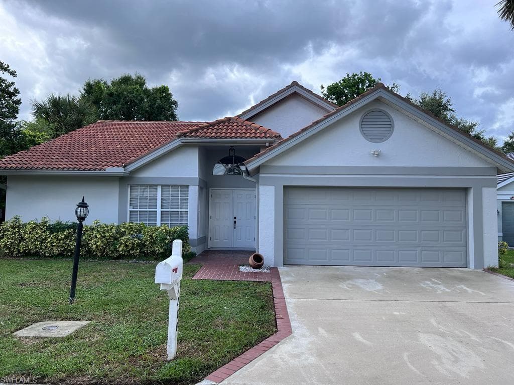 12800 Eagle Pointe CIR FORT MYERS, FL 33913