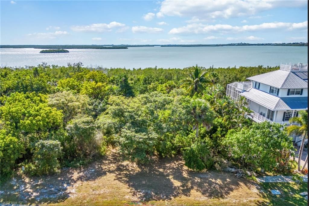 1975 Sheffield AVE MARCO ISLAND, FL 34145