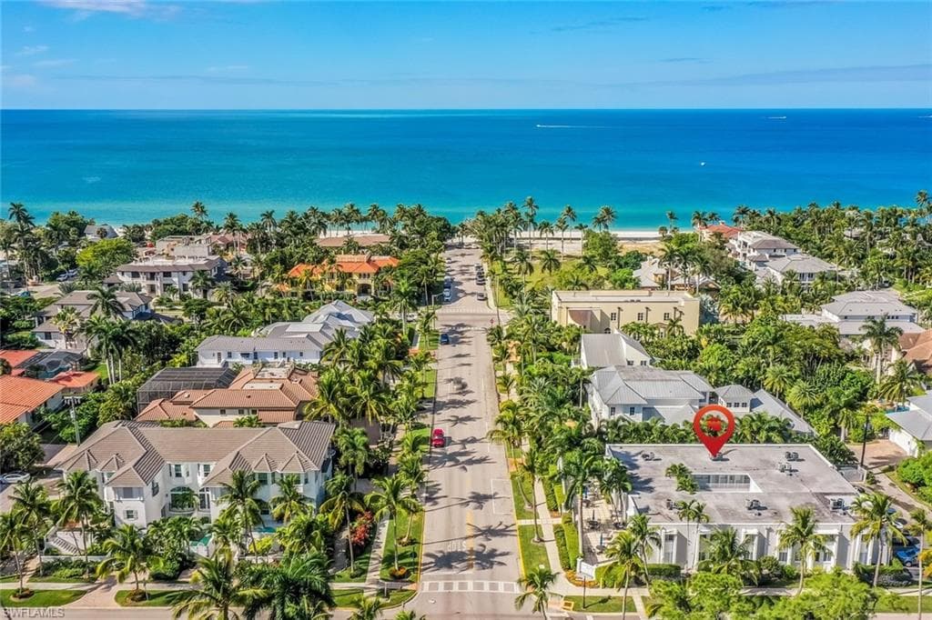 175 5th AVE S 6 NAPLES, FL 34102