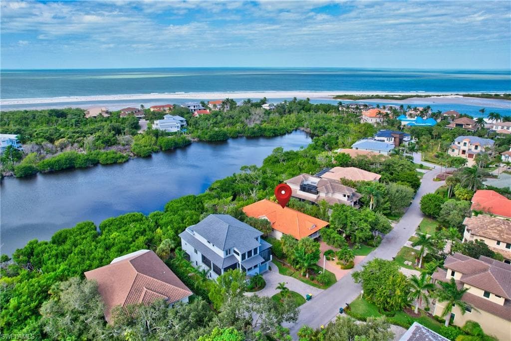 842 Hideaway CIR W MARCO ISLAND, FL 34145