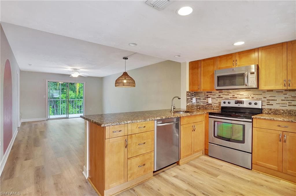 2375 Naples Trace CIR 5-507 NAPLES, FL 34109