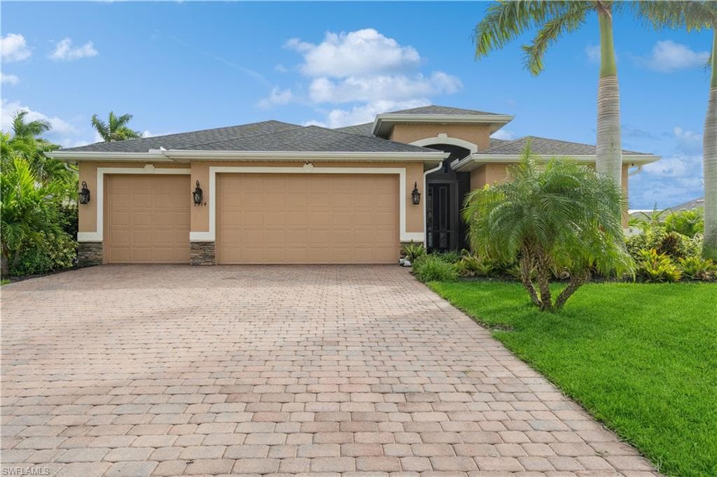 1514 SW 43rd TER CAPE CORAL, FL 33914