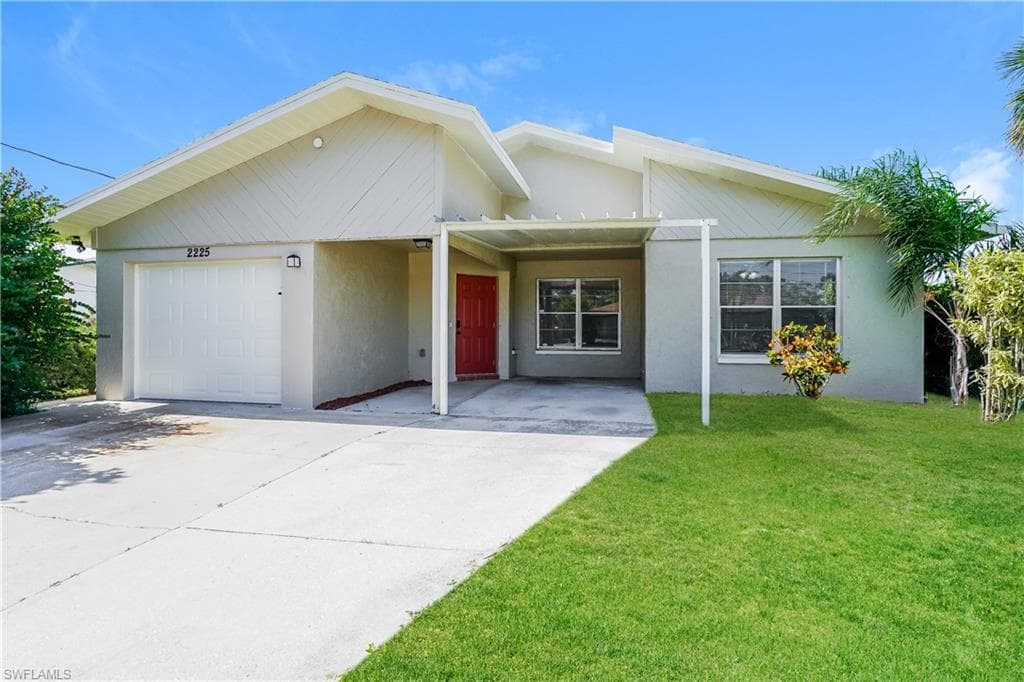 2225 Isle Of Pines AVE FORT MYERS, FL 33905
