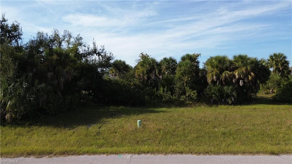138 April RD ROTONDA WEST, FL 33947