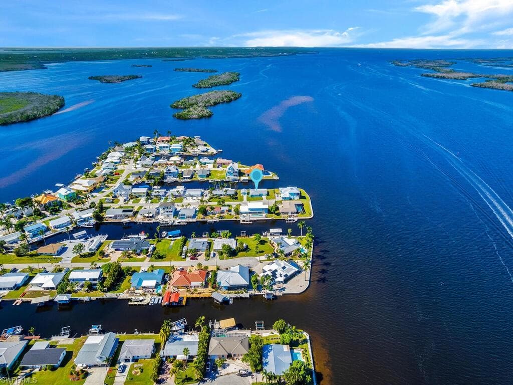2790 Cheryl ST MATLACHA, FL 33993