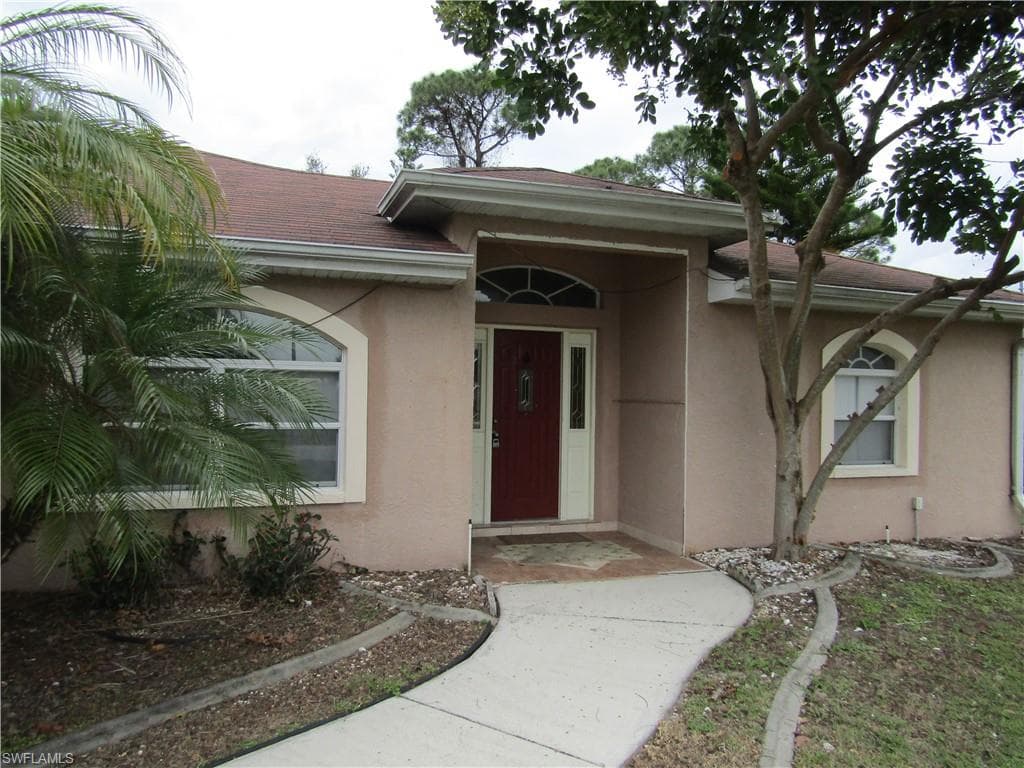 2401 Como ST PORT CHARLOTTE, FL 33948