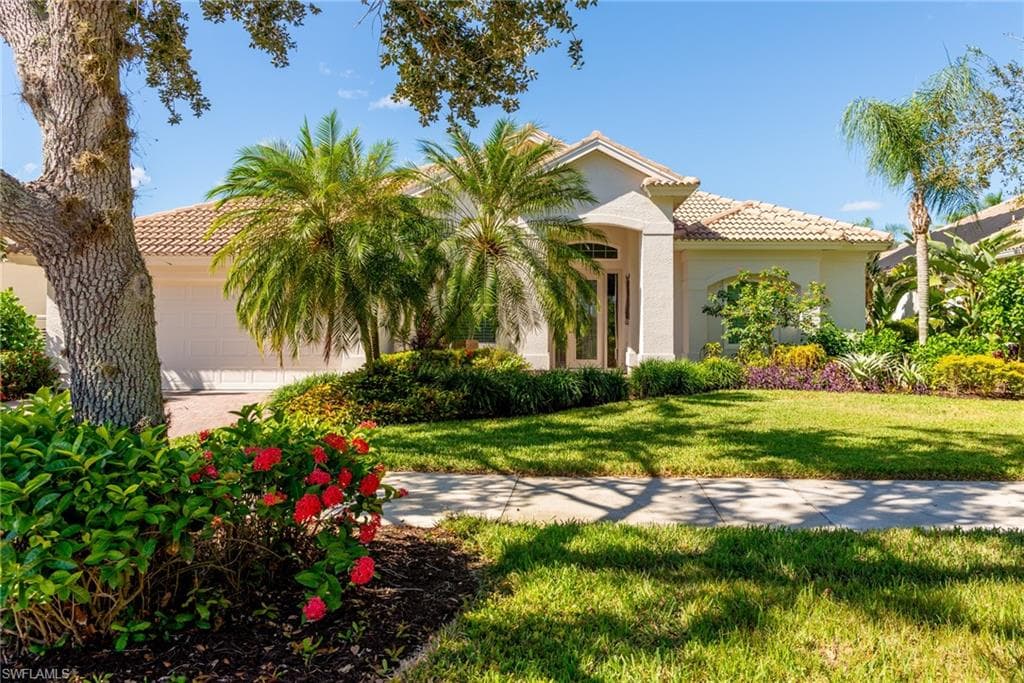 8912 Mustang Island CIR NAPLES, FL 34113