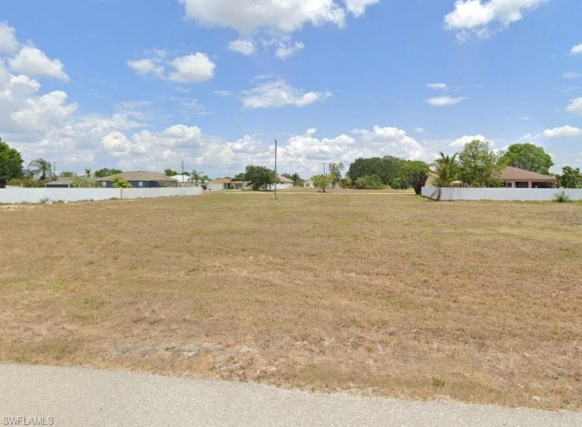 1209 NE 4th PL CAPE CORAL, FL 33909