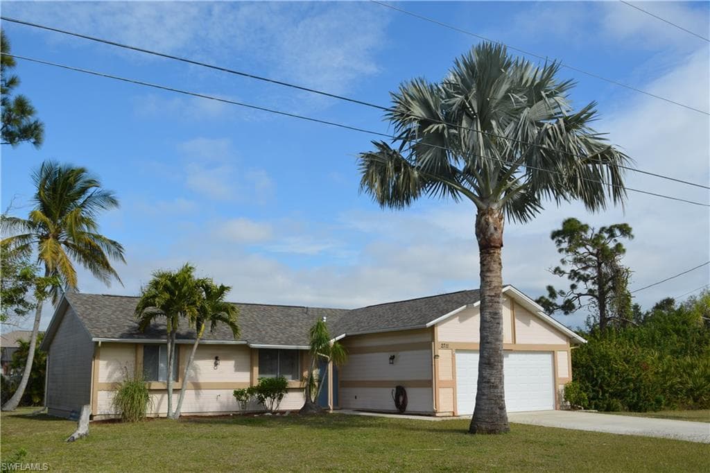 2711 SW 2nd LN CAPE CORAL, FL 33991