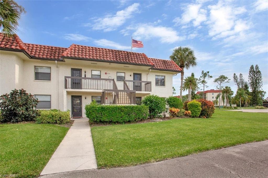 4166 27th CT SW 104 NAPLES, FL 34116