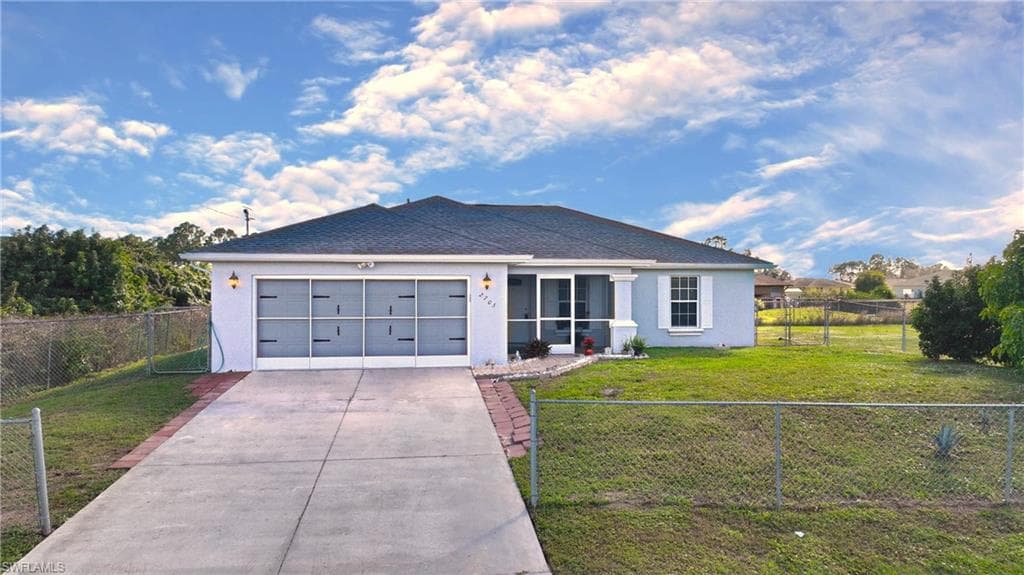 2705 33rd ST SW LEHIGH ACRES, FL 33976
