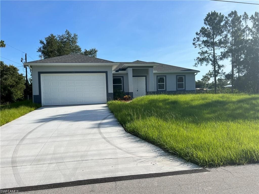 1907 W 13th ST LEHIGH ACRES, FL 33972