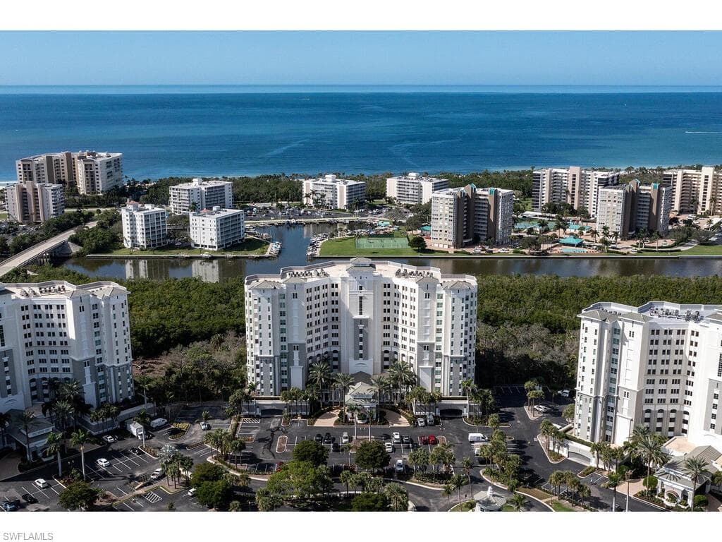 315 Dunes BLVD 607 NAPLES, FL 34110