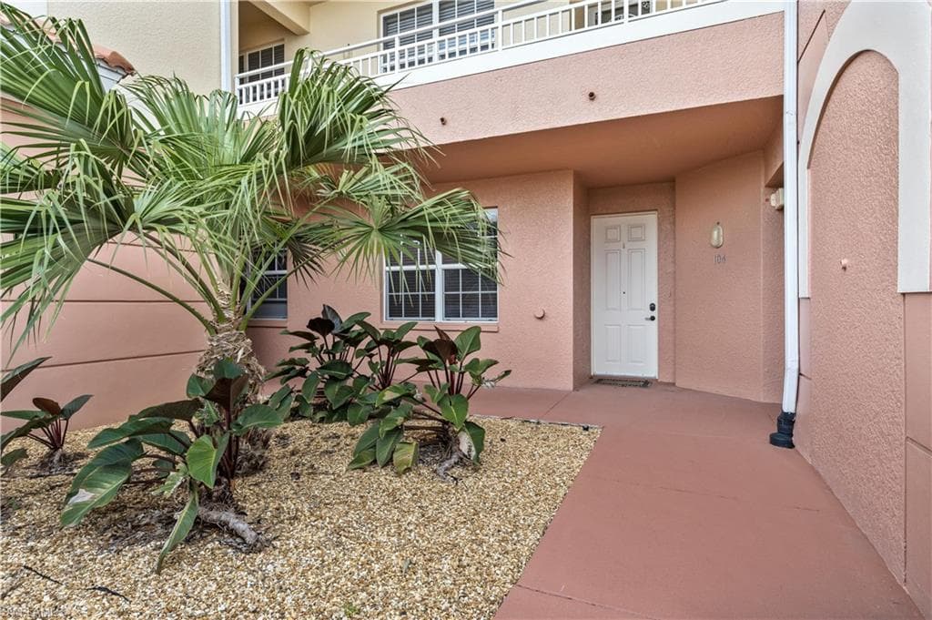 1105 Van Loon Commons CIR 104 CAPE CORAL, FL 33909