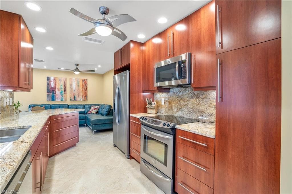 1214 SW 49th ST CAPE CORAL, FL 33914