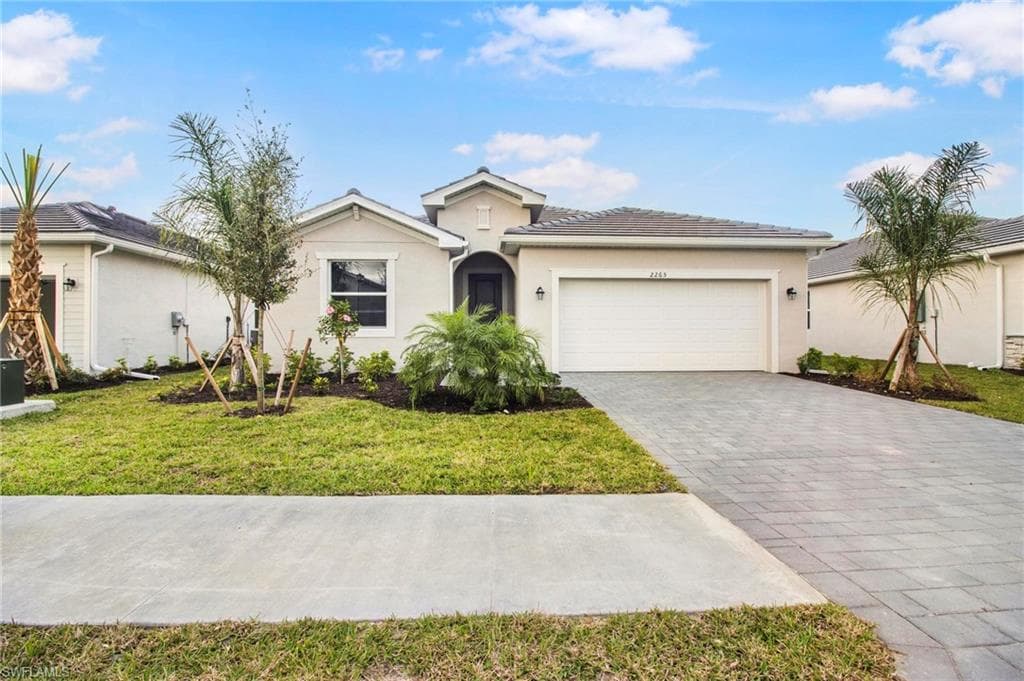2265 Avocado LN NAPLES, FL 34120