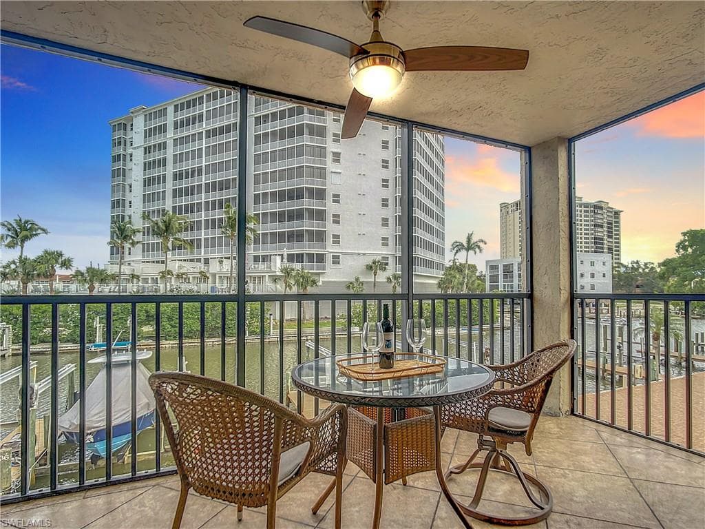 271 Southbay DR 229 NAPLES, FL 34108