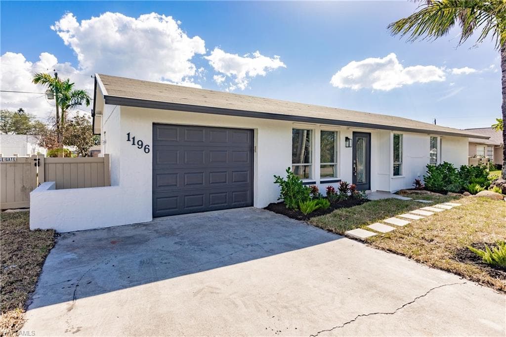 1196 Granada BLVD NAPLES, FL 34103