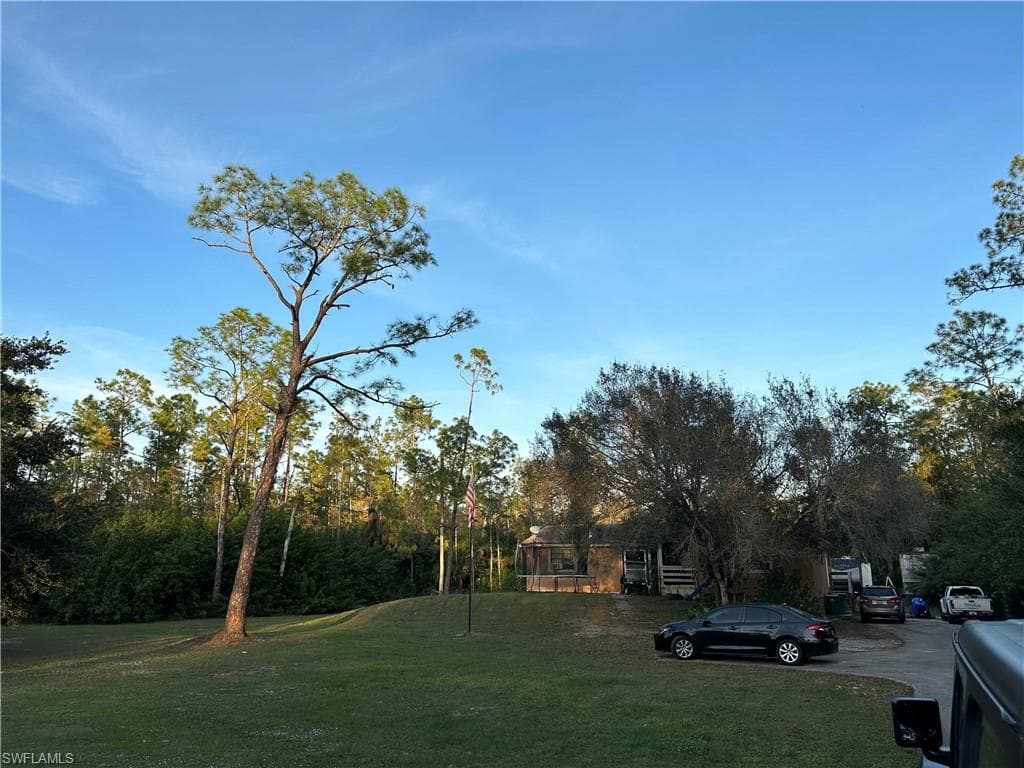 360 Desoto BLVD S NAPLES, FL 34117