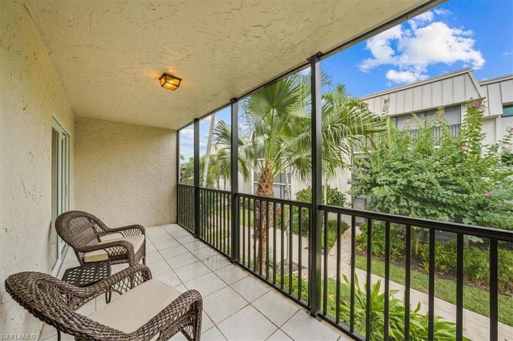 788 Park Shore DR E20 NAPLES, FL 34103