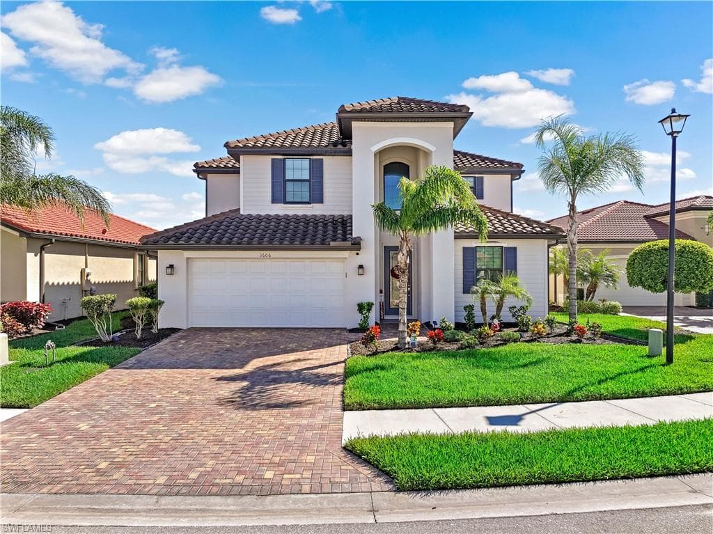 1606 Parnell CT NAPLES, FL 34113