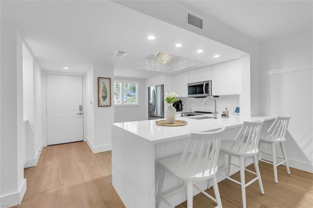 136 Cypress WAY E 508 NAPLES, FL 34110