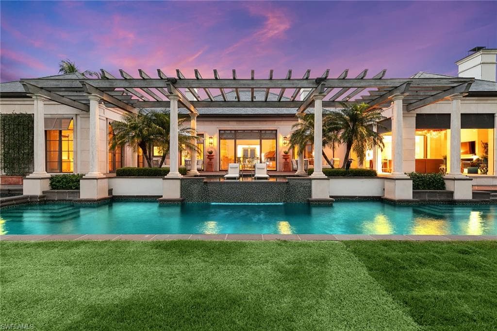701 Kings Town DR NAPLES, FL 34102