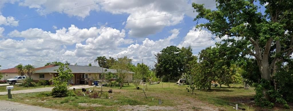 2106 E Tobago CIR FORT MYERS, FL 33905