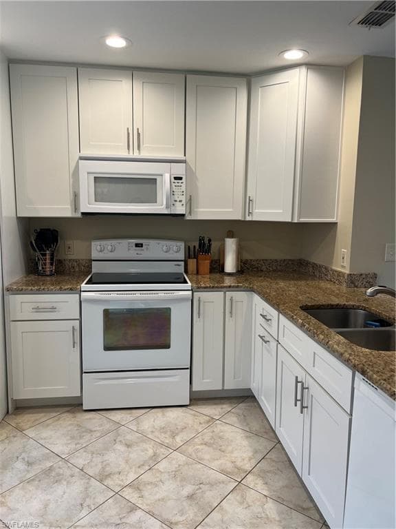 11110 Caravel CIR 302 FORT MYERS, FL 33908