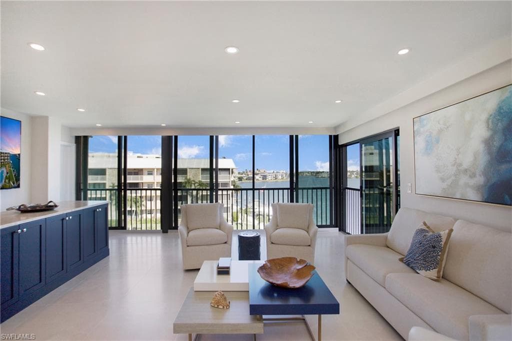 3000 Gulf Shore BLVD N 416 NAPLES, FL 34103