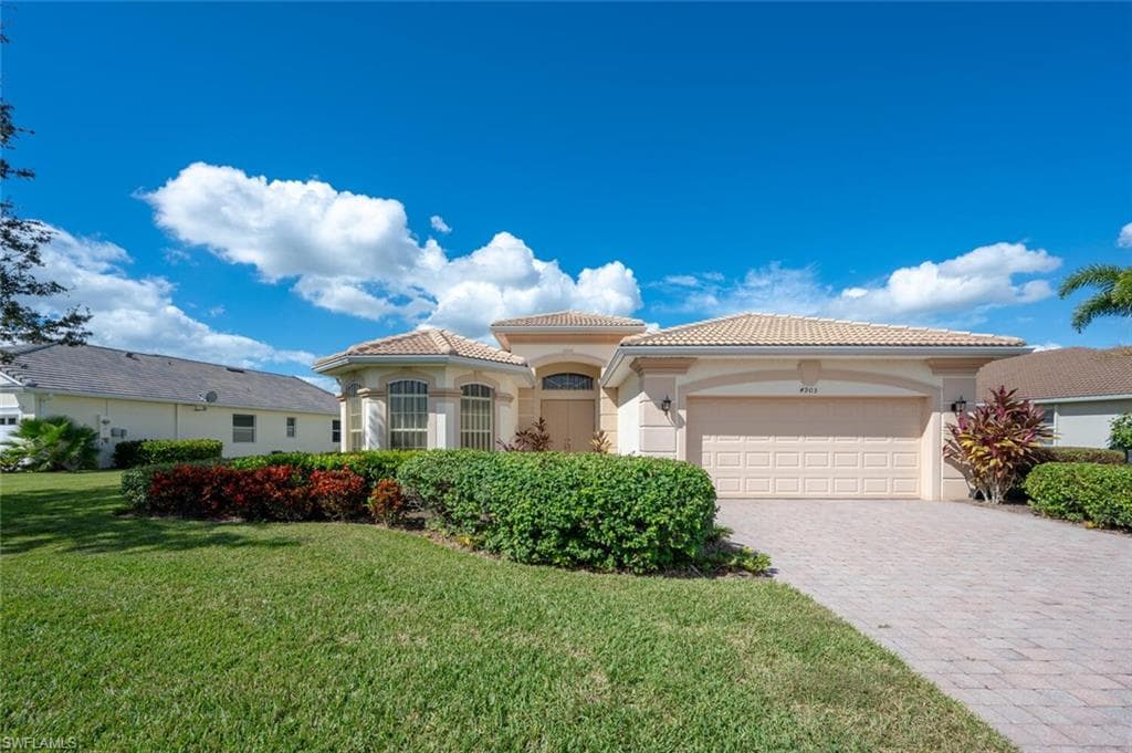 4905 Sedgewood LN NAPLES, FL 34112