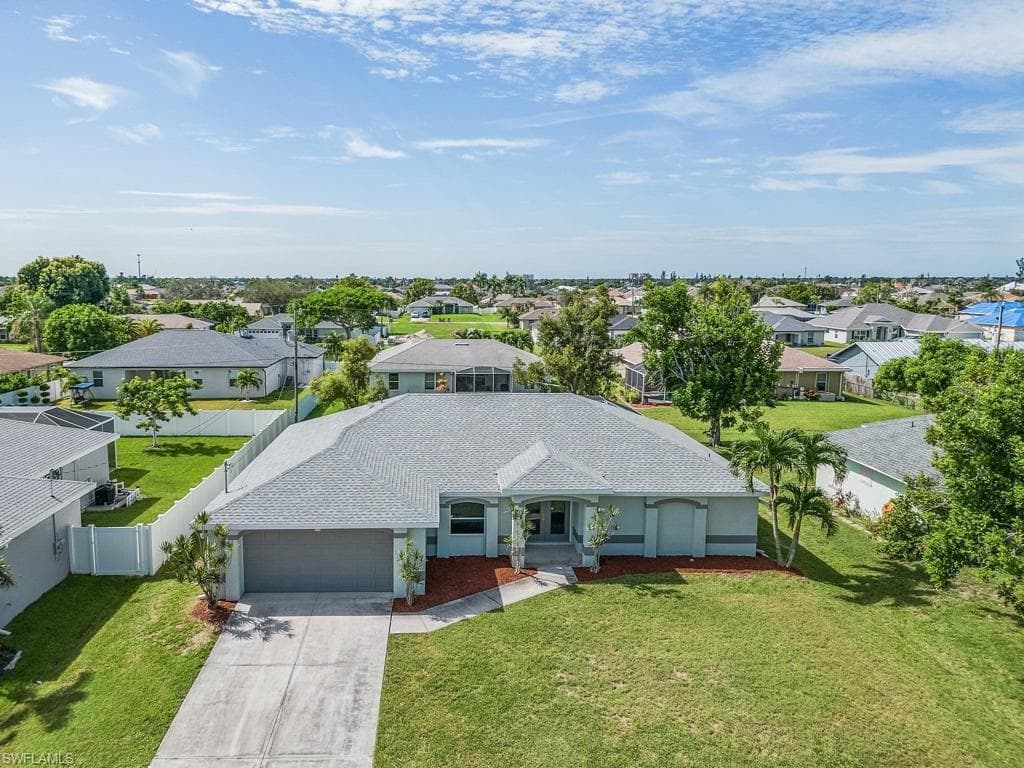 926 34th ST CAPE CORAL, FL 33914