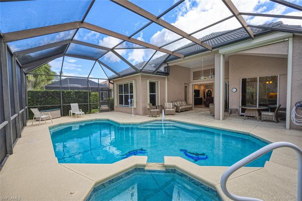 9070 Shadow Glen WAY FORT MYERS, FL 33913