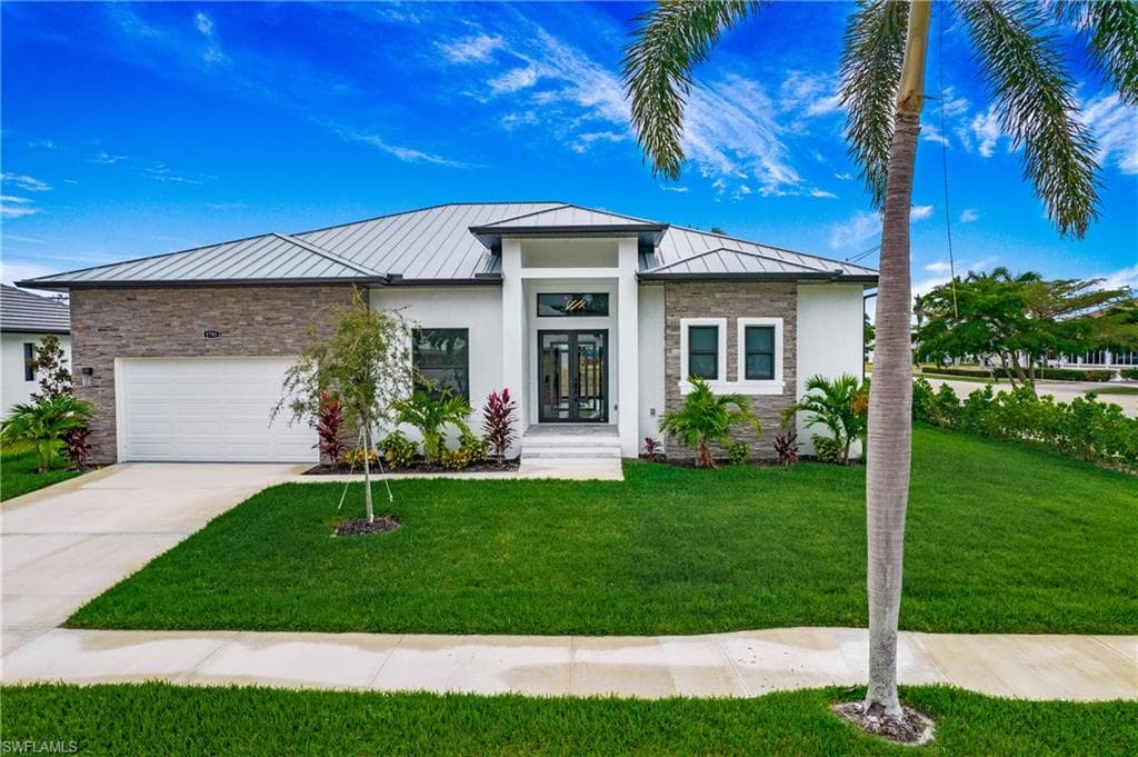 1701 Bahama AVE MARCO ISLAND, FL 34145