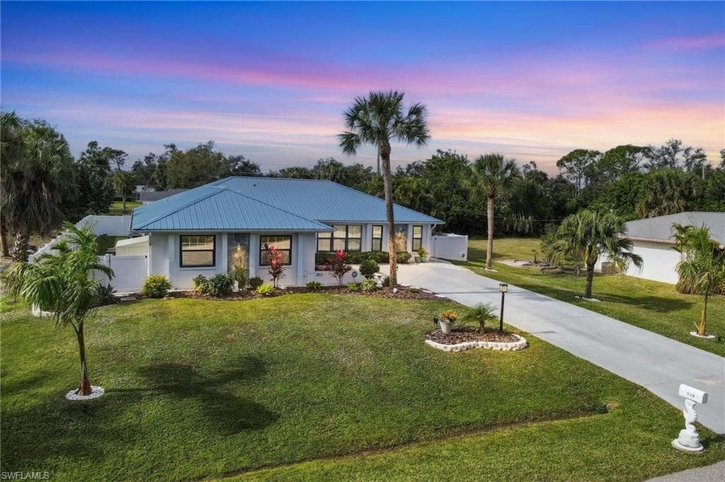 310 Aurora ST PORT CHARLOTTE, FL 33948