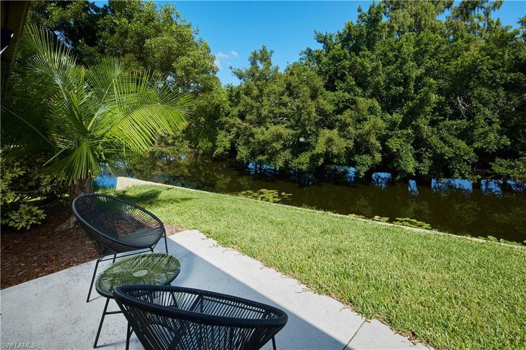 843 Palm View DR 25 NAPLES, FL 34110